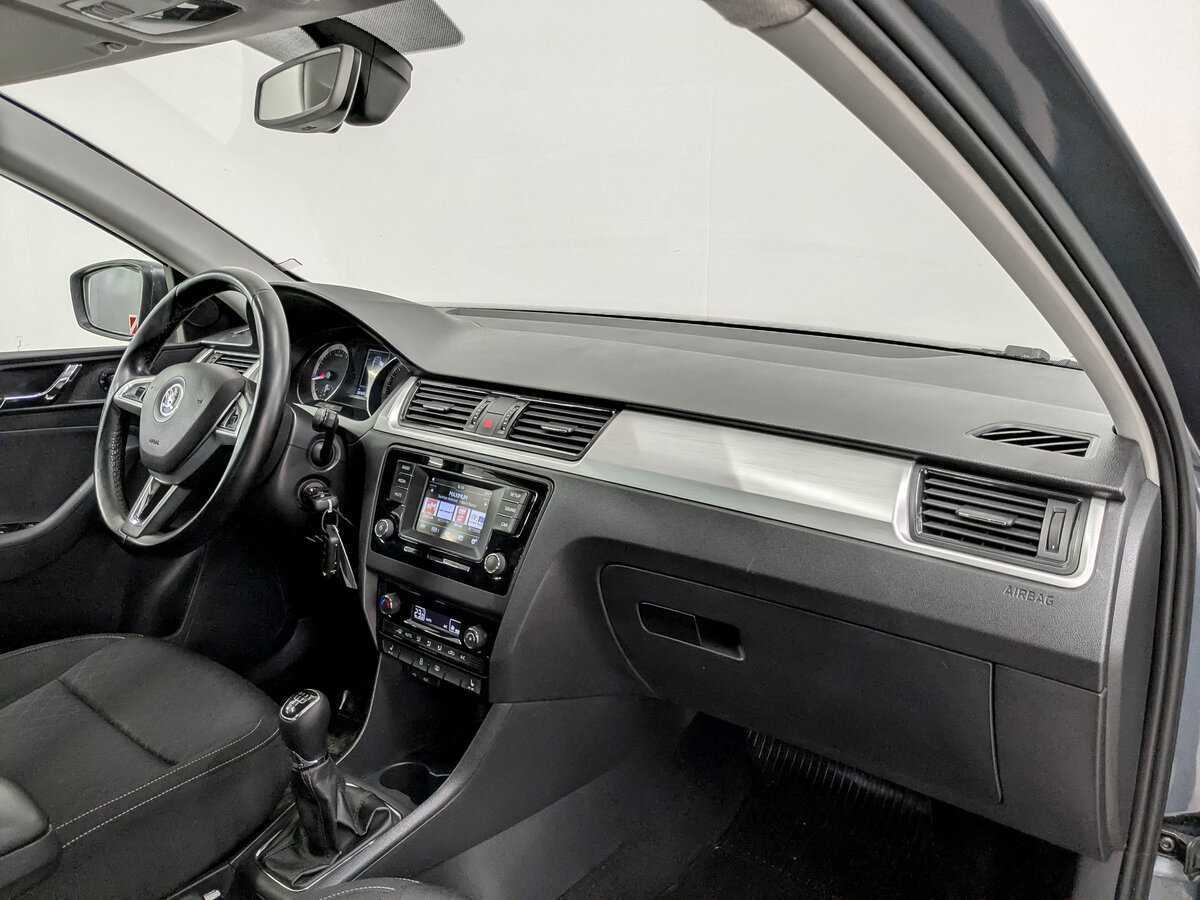Skoda Rapid с пробегом — 2016 год. Фото: #10