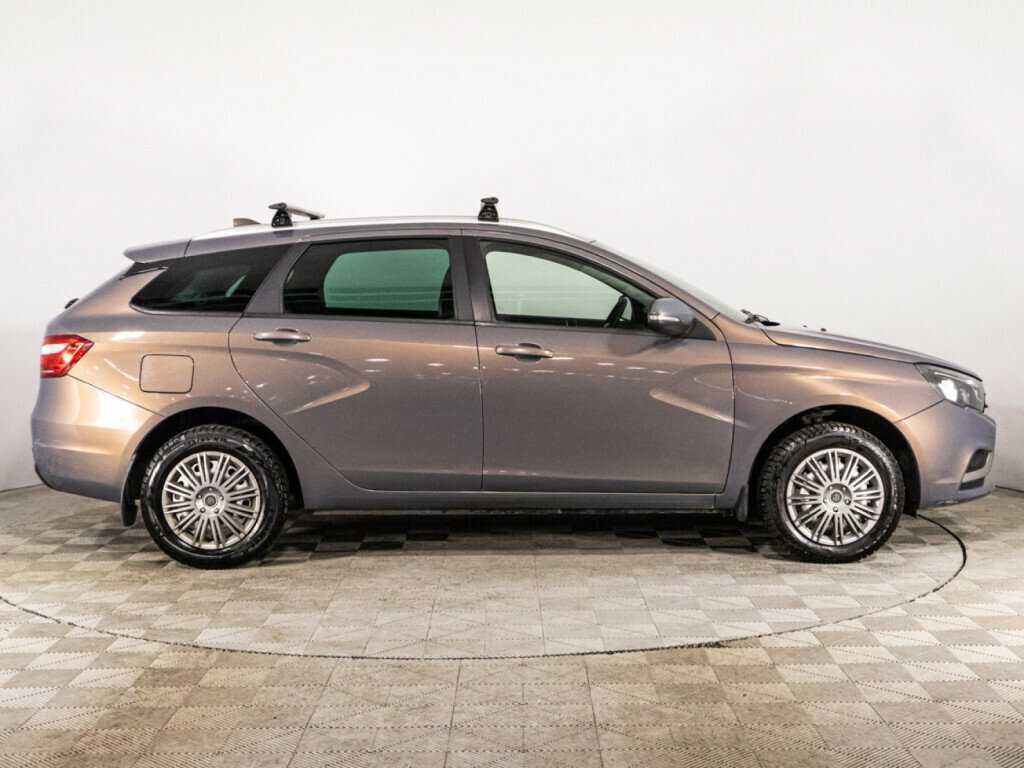 Lada (ВАЗ) Vesta с пробегом — 2018 год. Фото: #3