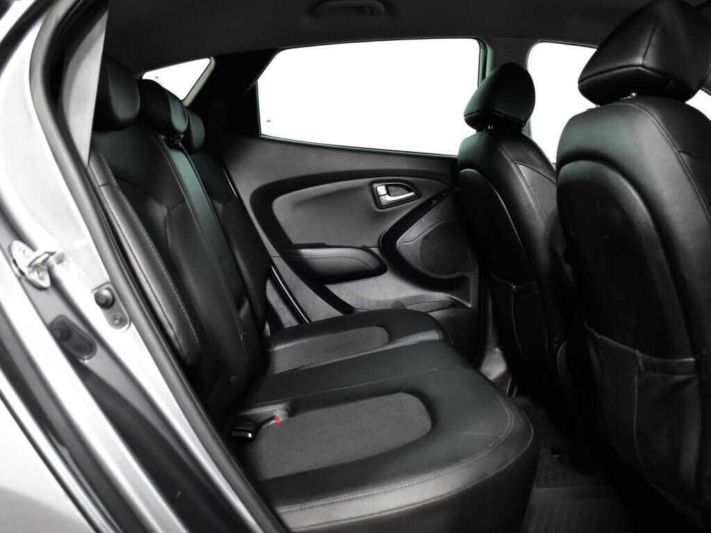 Hyundai ix35 с пробегом — 2015 год. Фото: #9