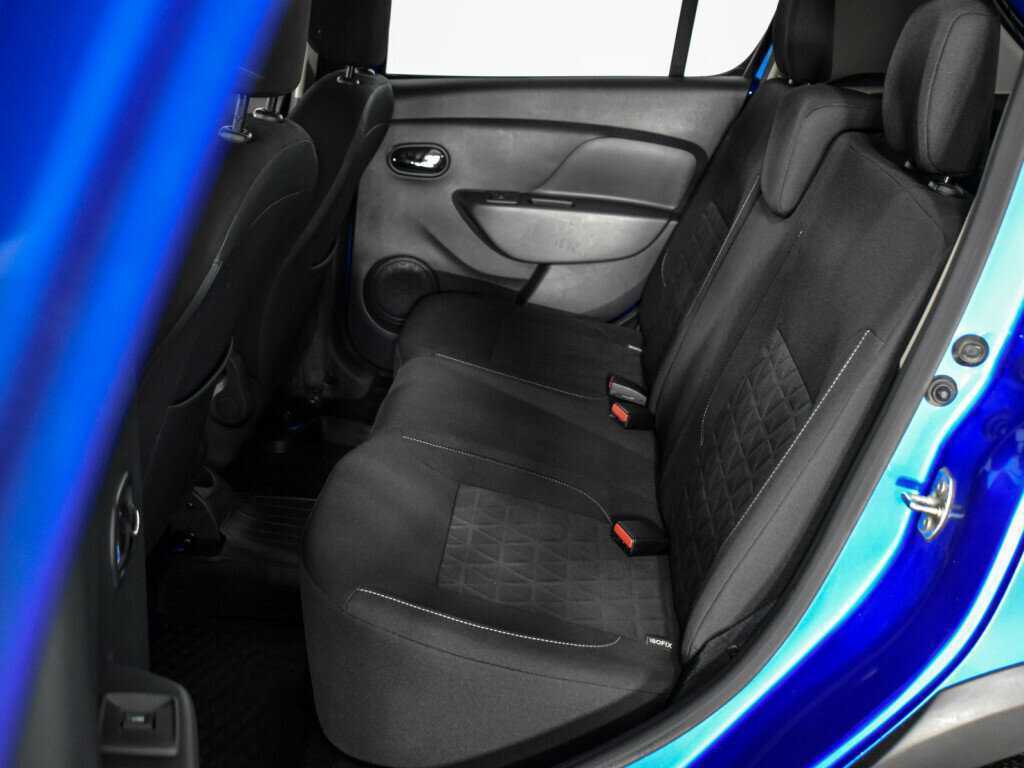 Renault Sandero с пробегом — 2017 год. Фото: #9