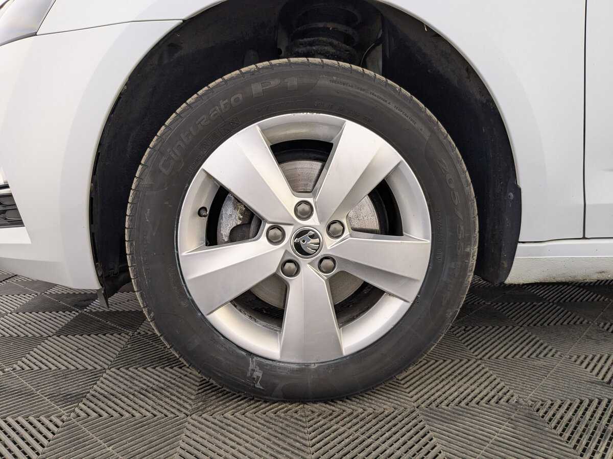 Skoda Octavia с пробегом — 2020 год. Фото: #11