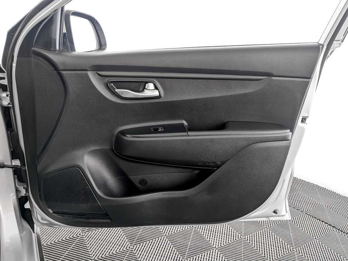 Kia Rio с пробегом — 2020 год. Фото: #21