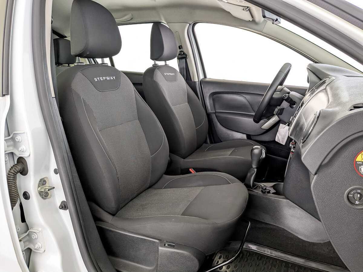 Renault Sandero с пробегом — 2019 год. Фото: #22