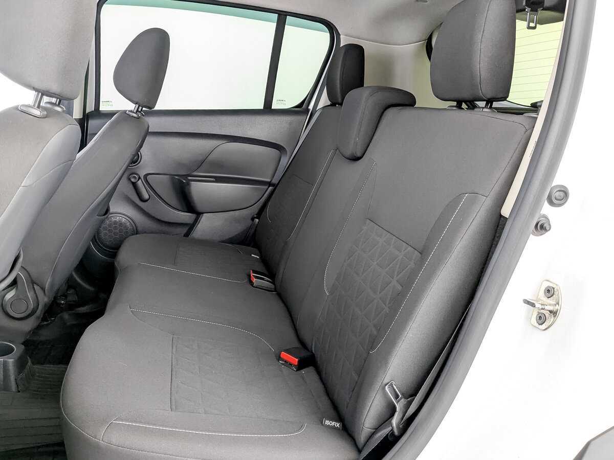 Renault Sandero с пробегом — 2018 год. Фото: #11