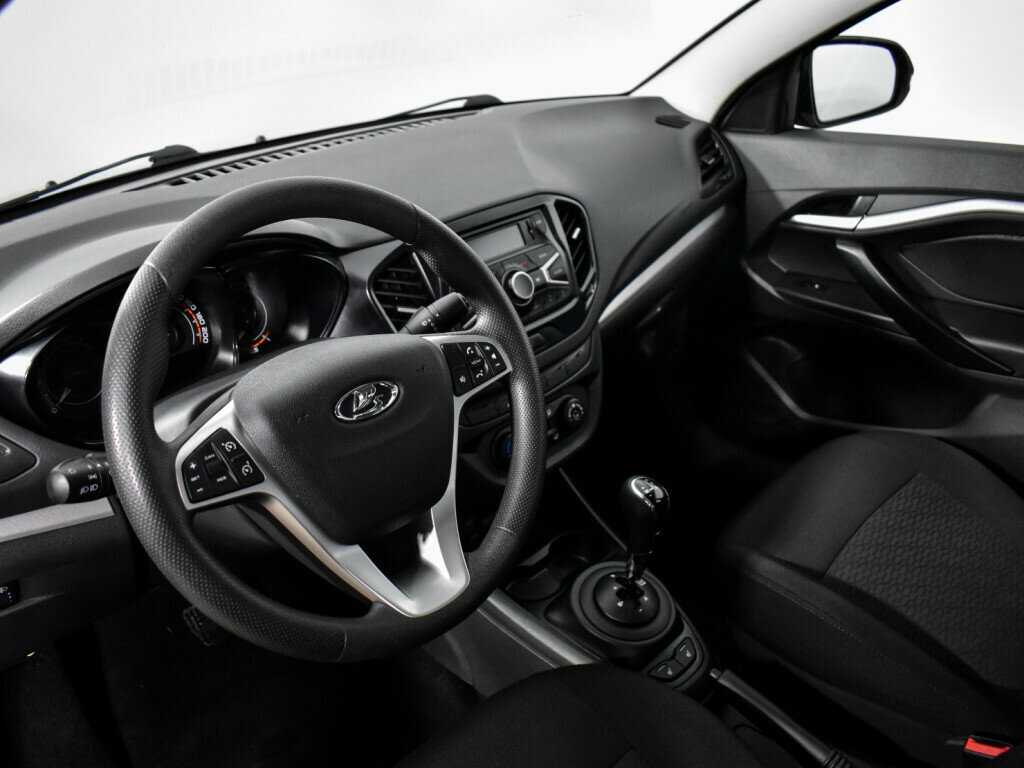 Lada (ВАЗ) Vesta с пробегом — 2017 год. Фото: #8