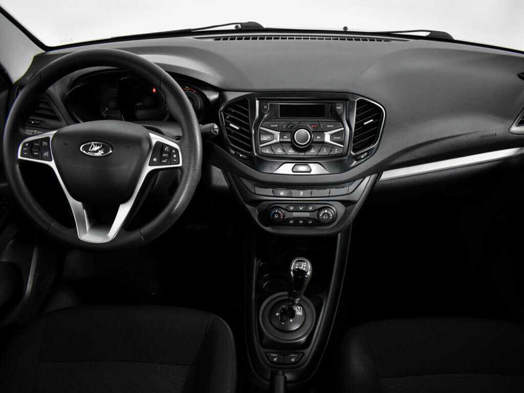 Lada (ВАЗ) Vesta с пробегом — 2017 год. Фото: #14