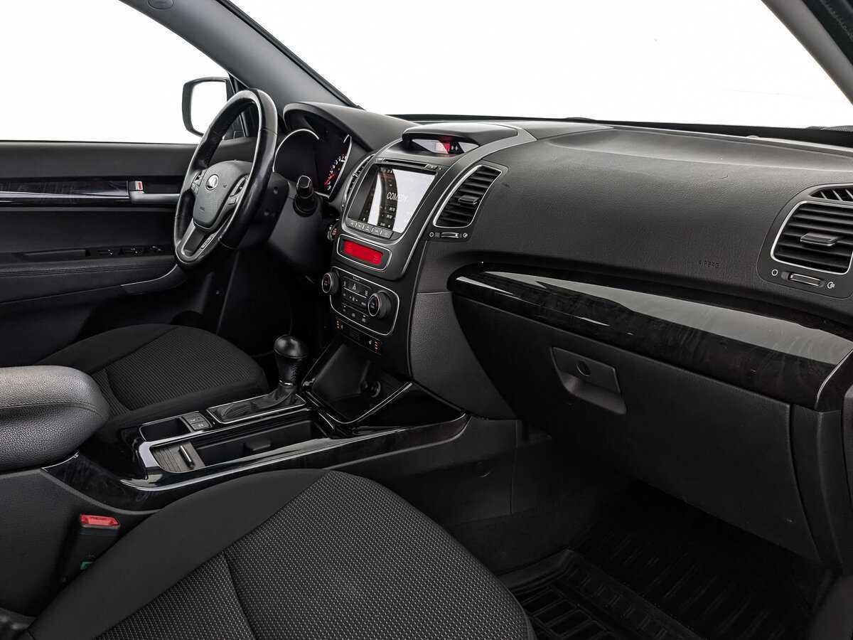 Kia Sorento с пробегом — 2016 год. Фото: #12