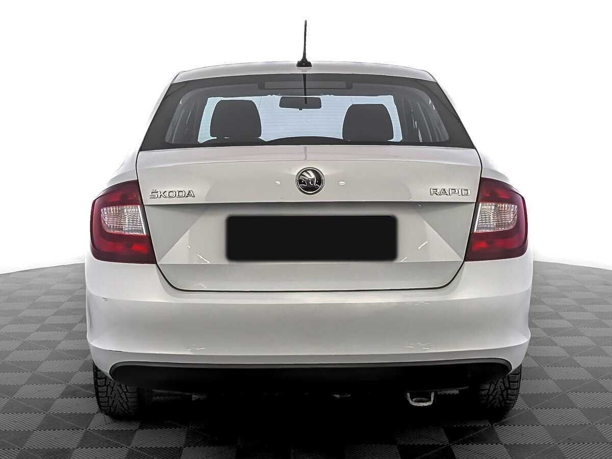 Skoda Rapid с пробегом — 2017 год. Фото: #5