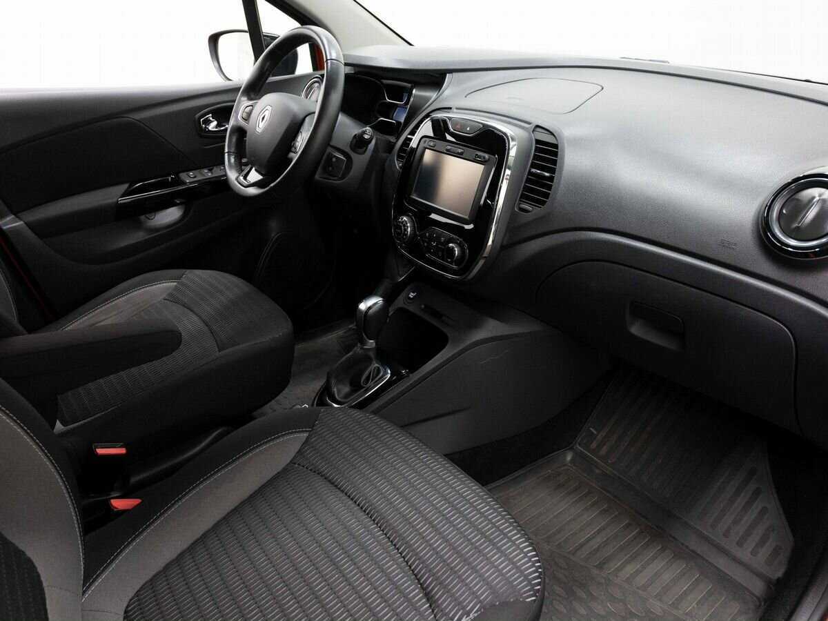 Renault Kaptur с пробегом — 2017 год. Фото: #10