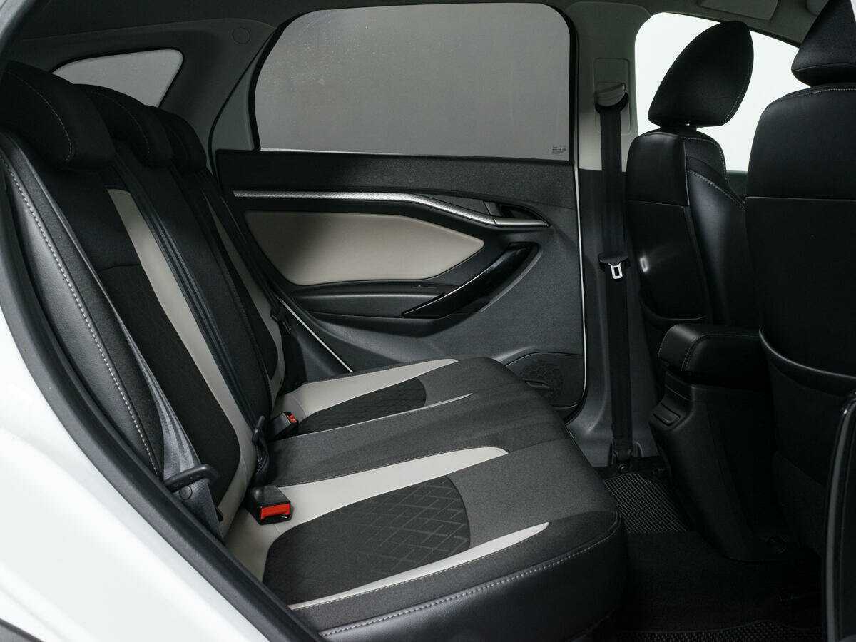 Lada (ВАЗ) Vesta с пробегом — 2018 год. Фото: #10