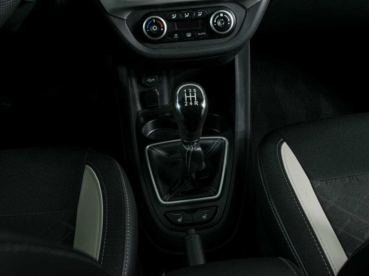 Lada (ВАЗ) Vesta с пробегом — 2018 год. Фото: #13