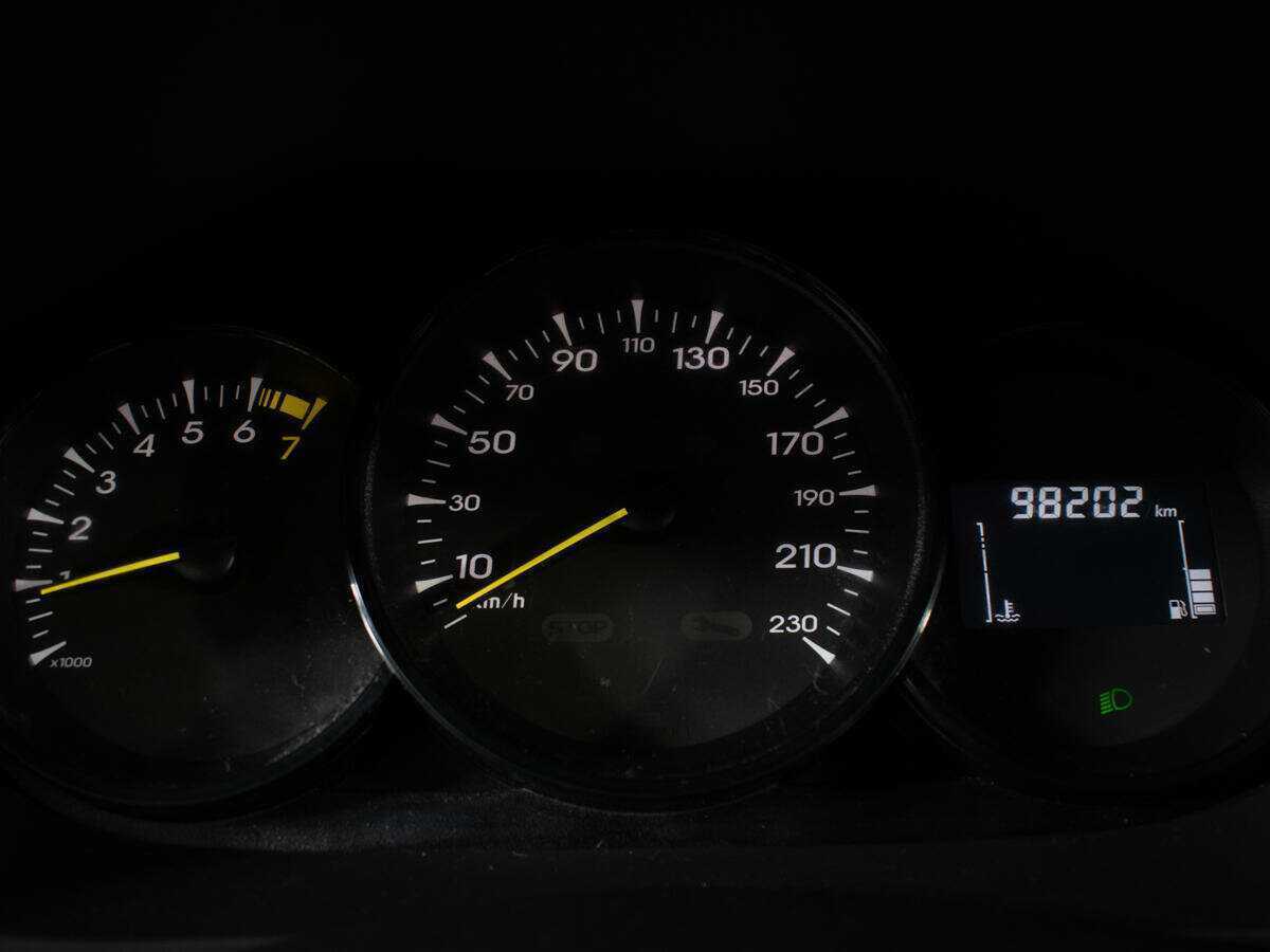 Renault Megane с пробегом — 2012 год. Фото: #8