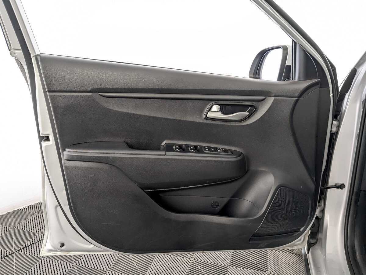 Kia Rio с пробегом — 2020 год. Фото: #17