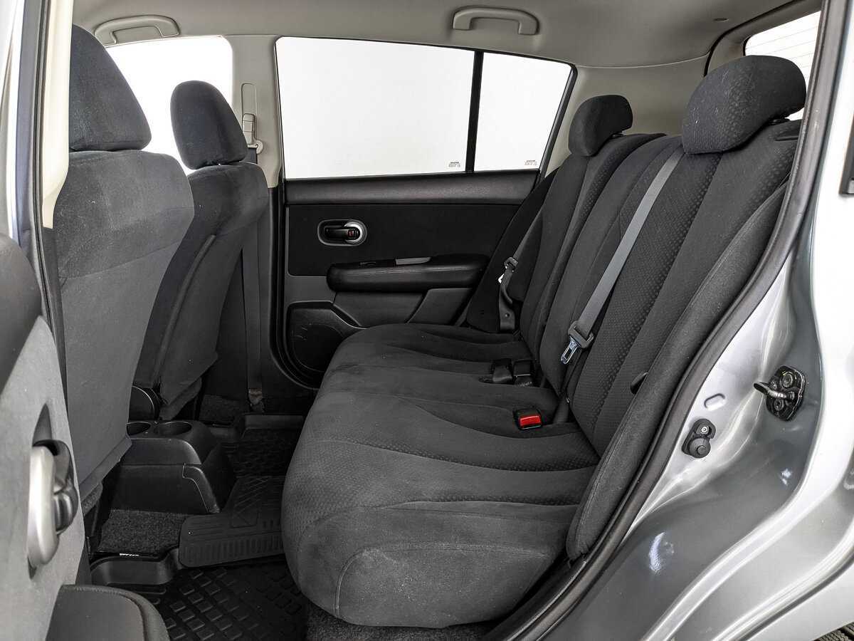 Nissan Tiida с пробегом — 2013 год. Фото: #17