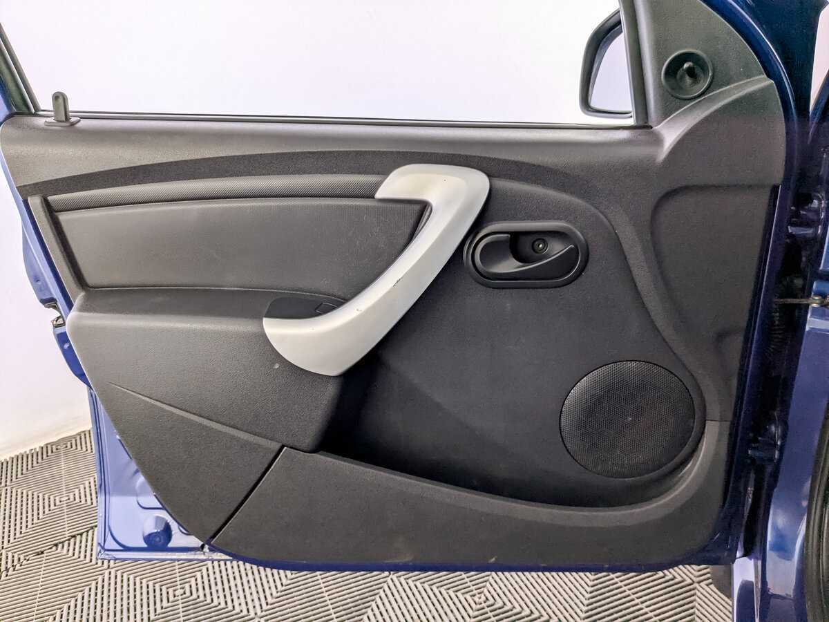 Lada (ВАЗ) Largus с пробегом — 2013 год. Фото: #18