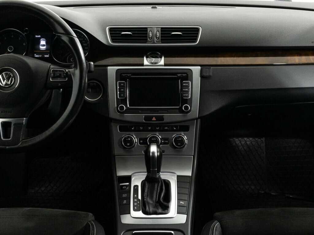 Volkswagen Passat CC с пробегом — 2014 год. Фото: #13