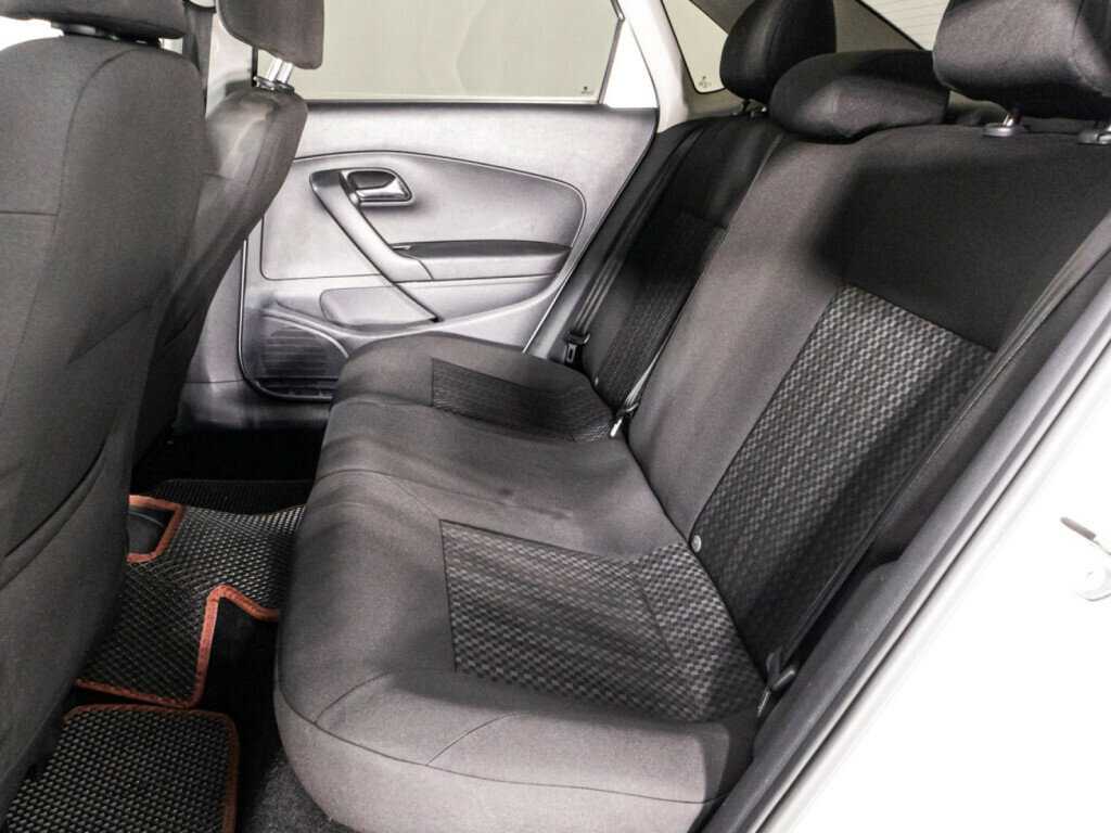 Volkswagen Polo с пробегом — 2016 год. Фото: #9