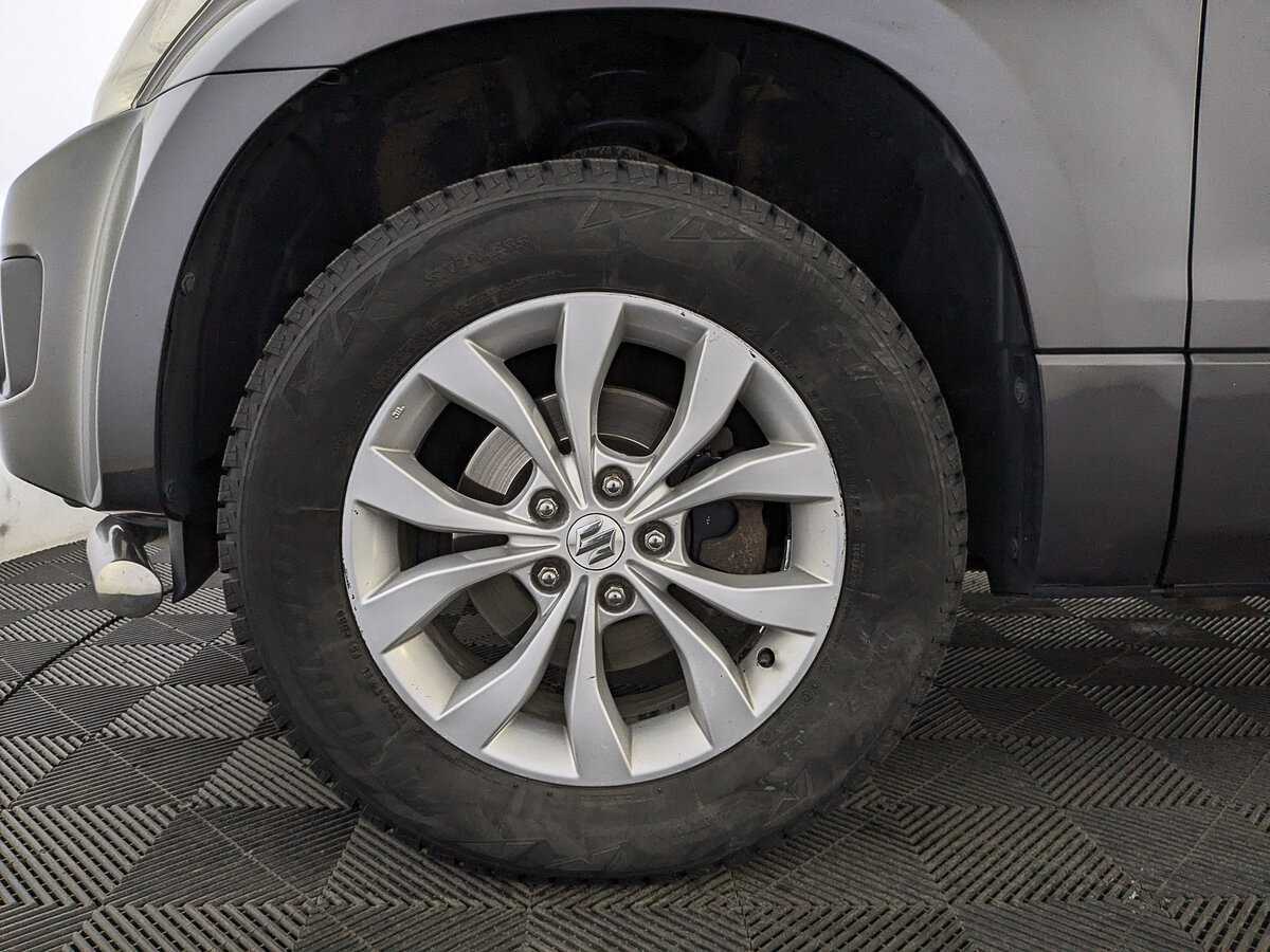 Suzuki Grand Vitara с пробегом — 2013 год. Фото: #11