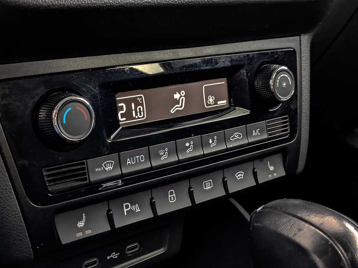 Volkswagen Polo с пробегом — 2020 год. Фото: #17