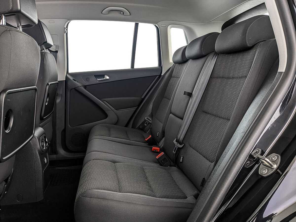 Volkswagen Tiguan с пробегом — 2015 год. Фото: #17