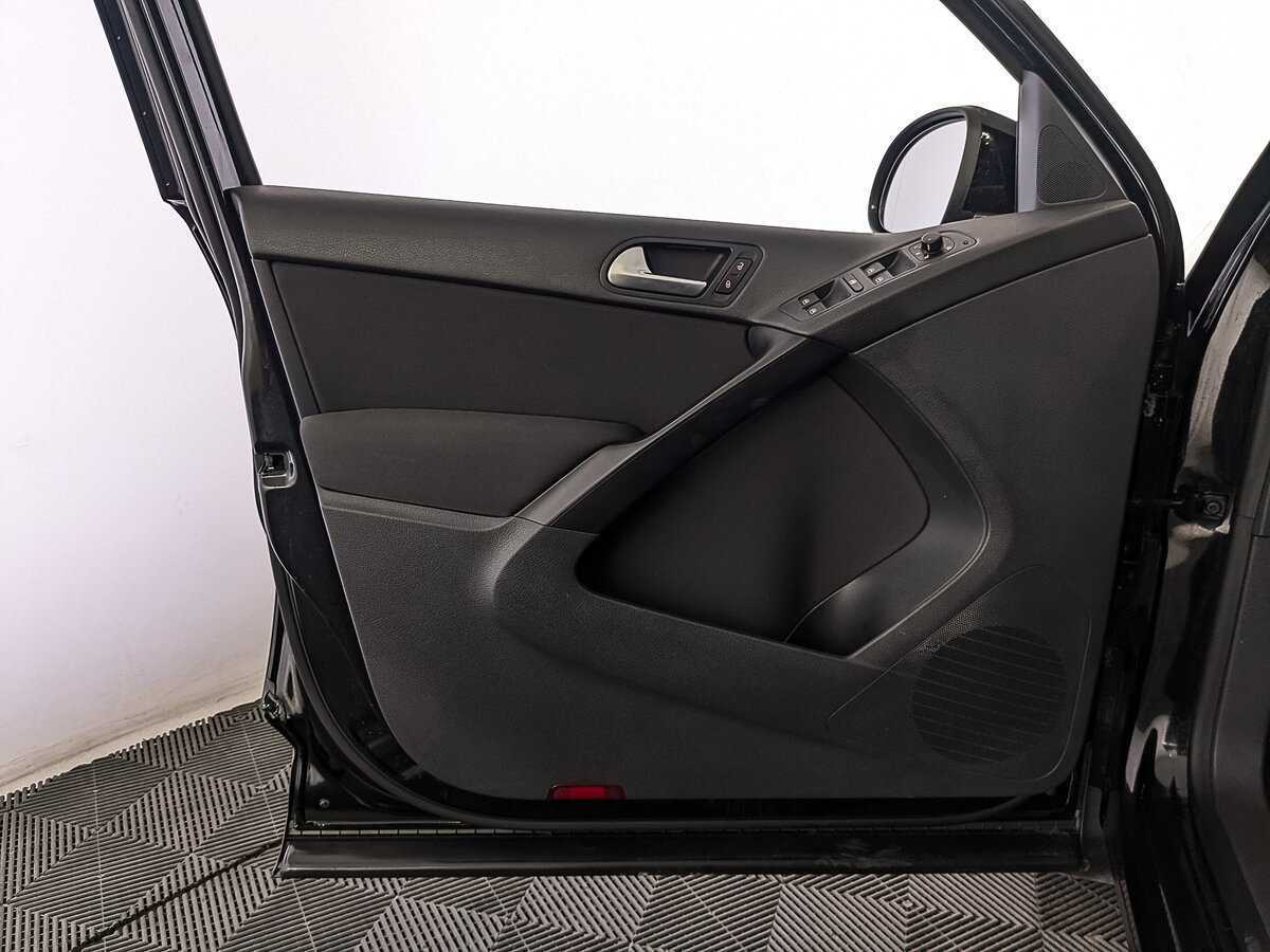 Volkswagen Tiguan с пробегом — 2015 год. Фото: #18