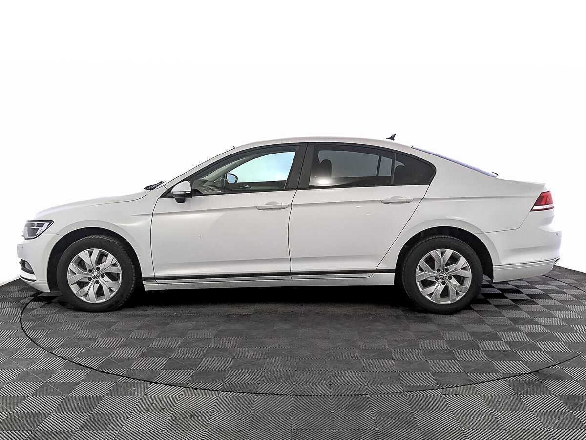 Volkswagen Passat с пробегом — 2017 год. Фото: #7