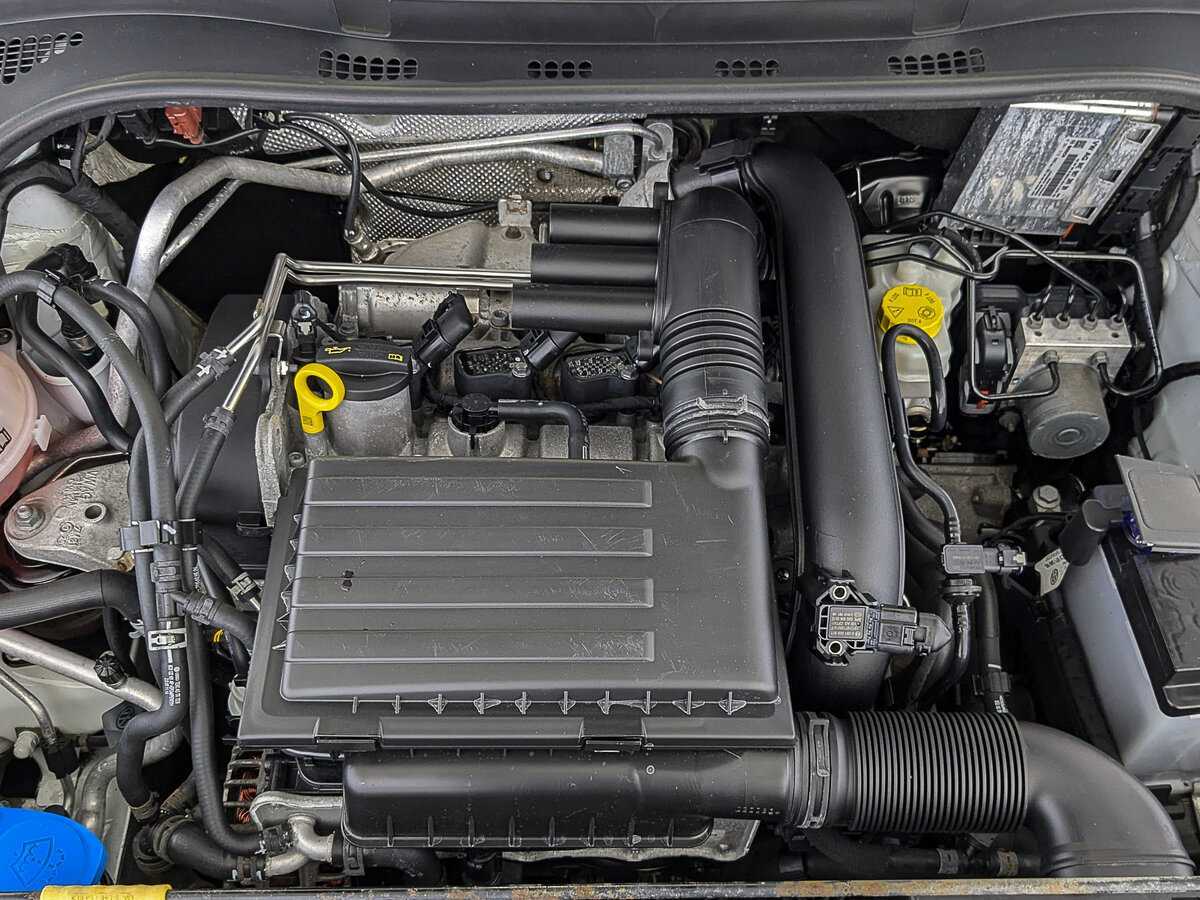 Skoda Rapid с пробегом — 2020 год. Фото: #8