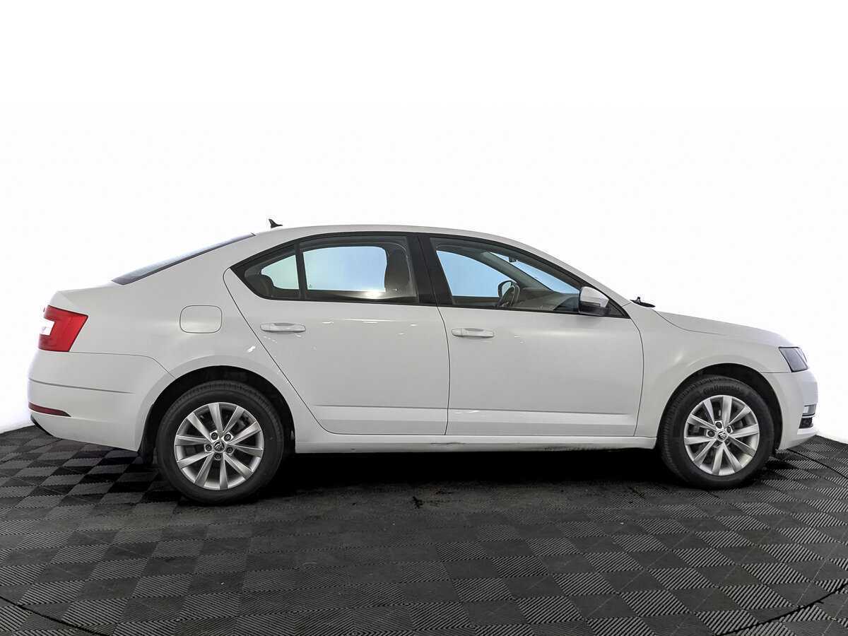 Skoda Octavia с пробегом — 2017 год. Фото: #3