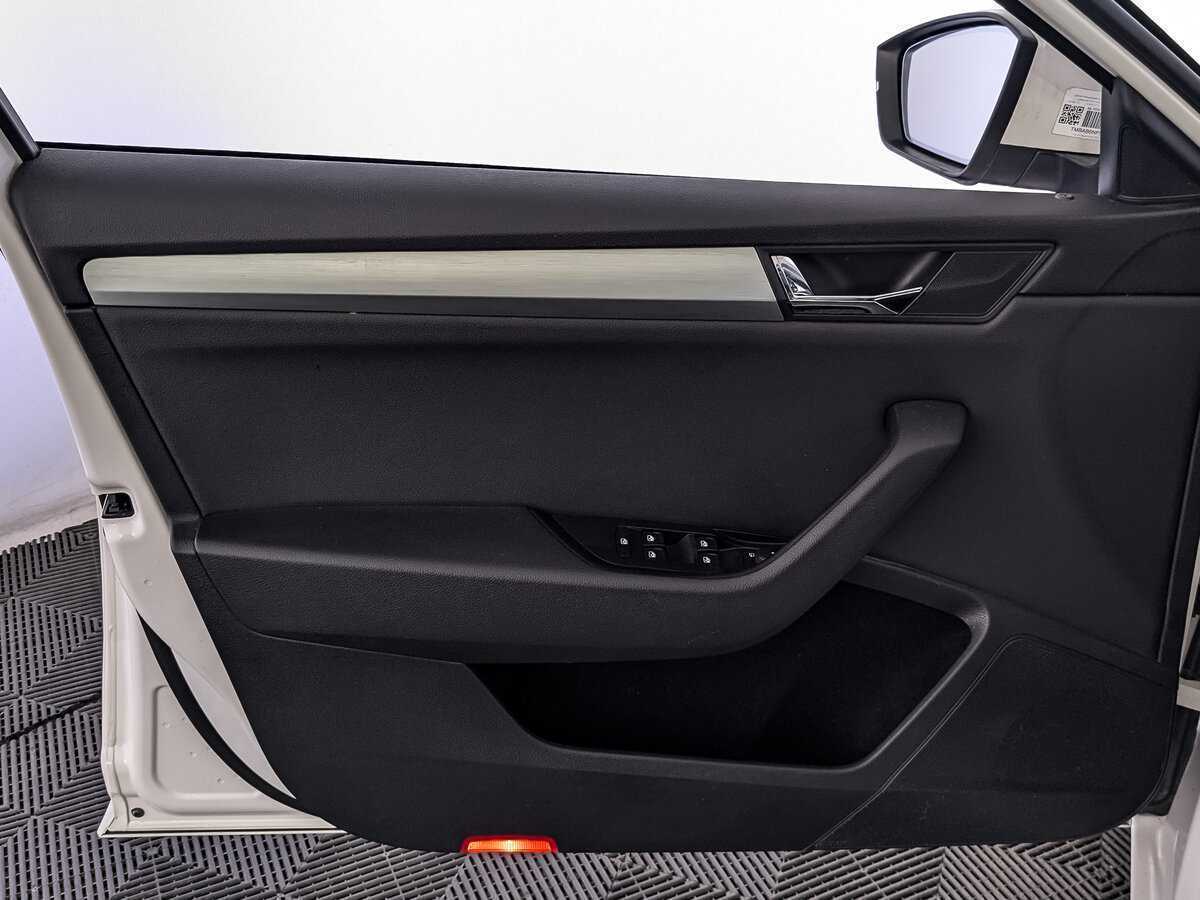 Skoda Superb с пробегом — 2017 год. Фото: #18