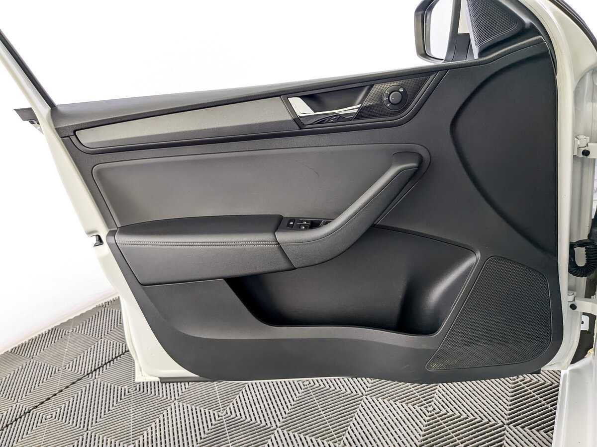 Skoda Rapid с пробегом — 2020 год. Фото: #18