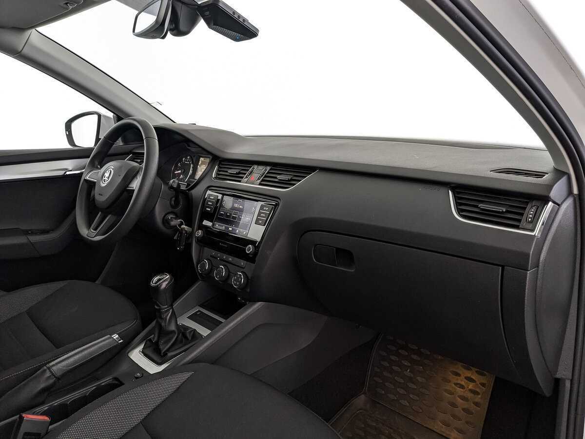 Skoda Octavia с пробегом — 2017 год. Фото: #9