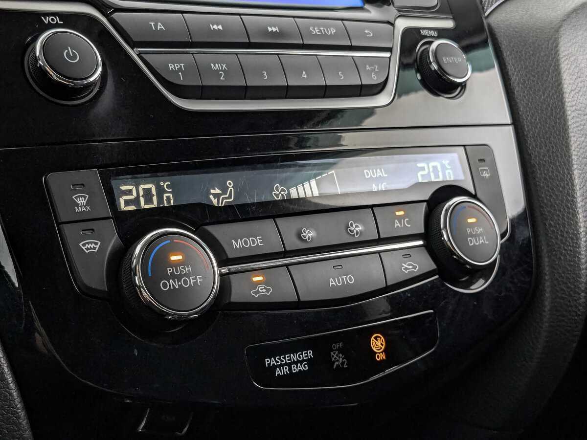 Nissan X-Trail с пробегом — 2015 год. Фото: #17