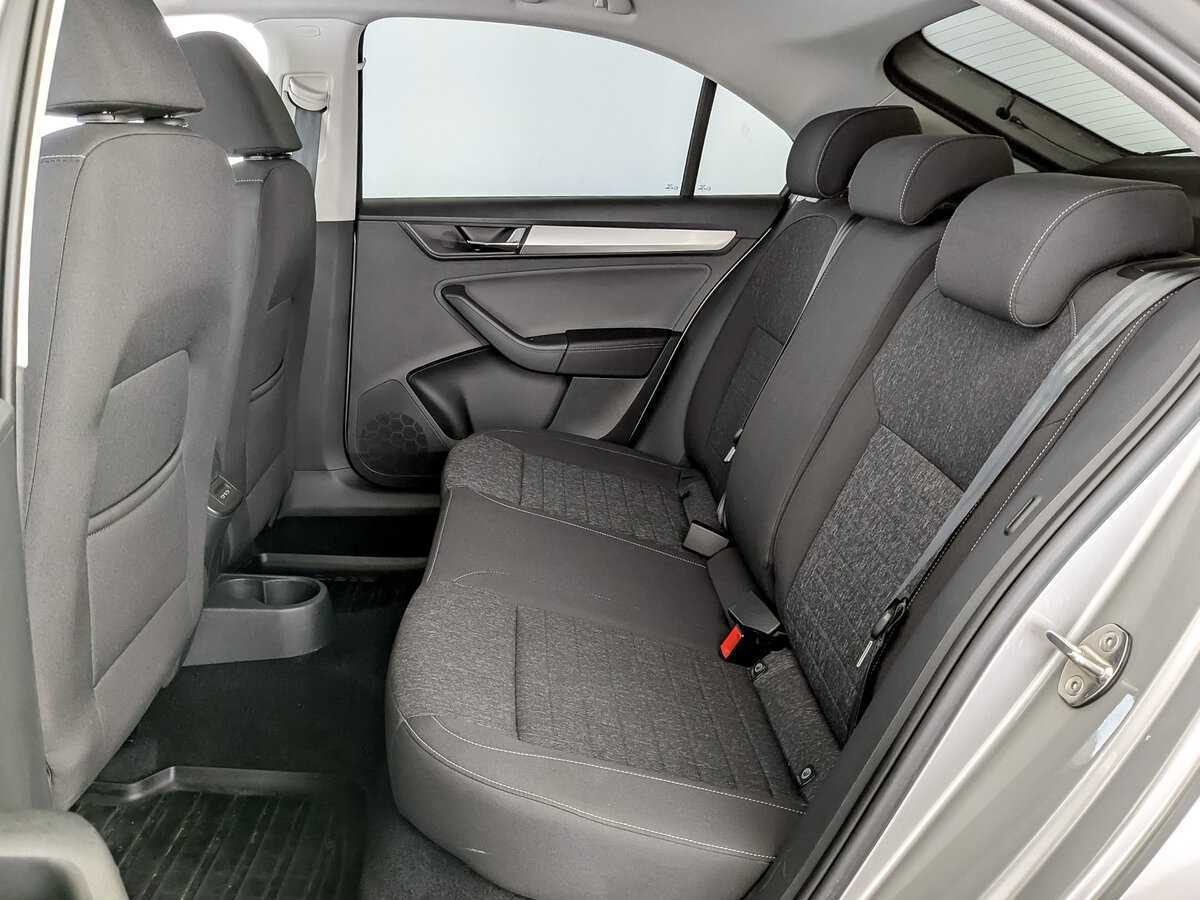 Skoda Rapid с пробегом — 2021 год. Фото: #11