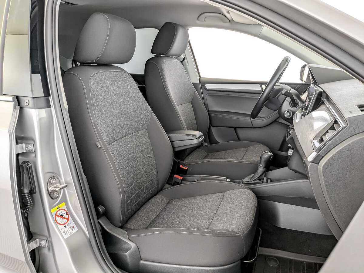 Skoda Rapid с пробегом — 2021 год. Фото: #21