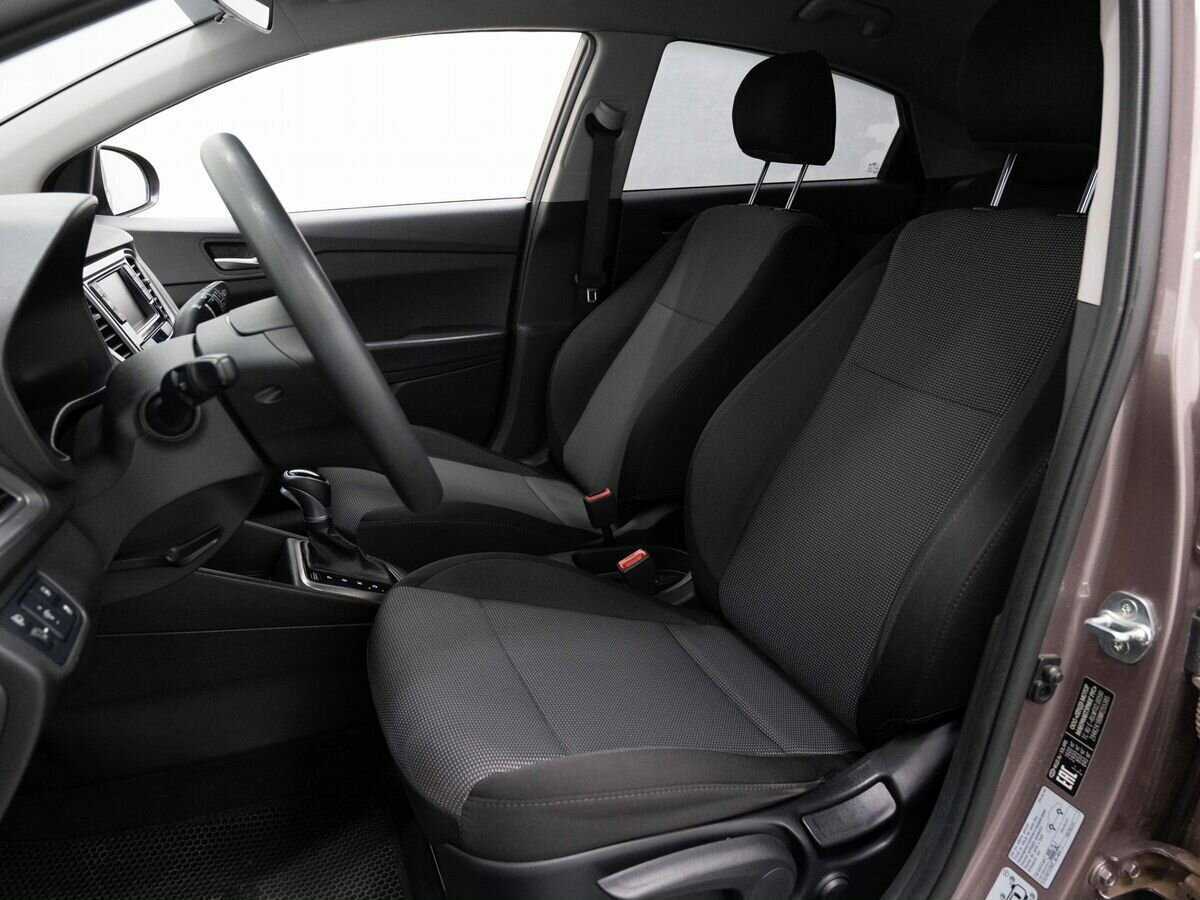 Hyundai Solaris с пробегом — 2020 год. Фото: #9