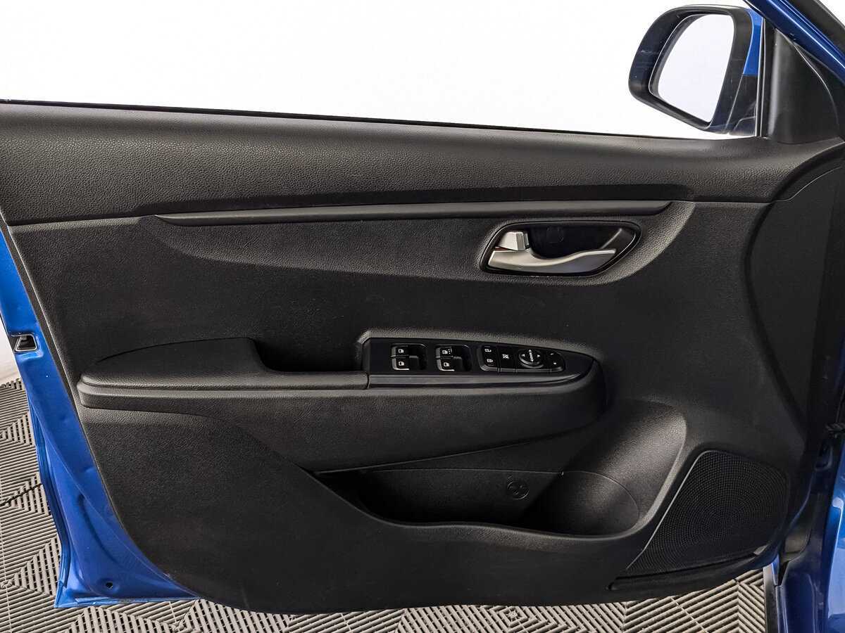 Kia Rio с пробегом — 2020 год. Фото: #18