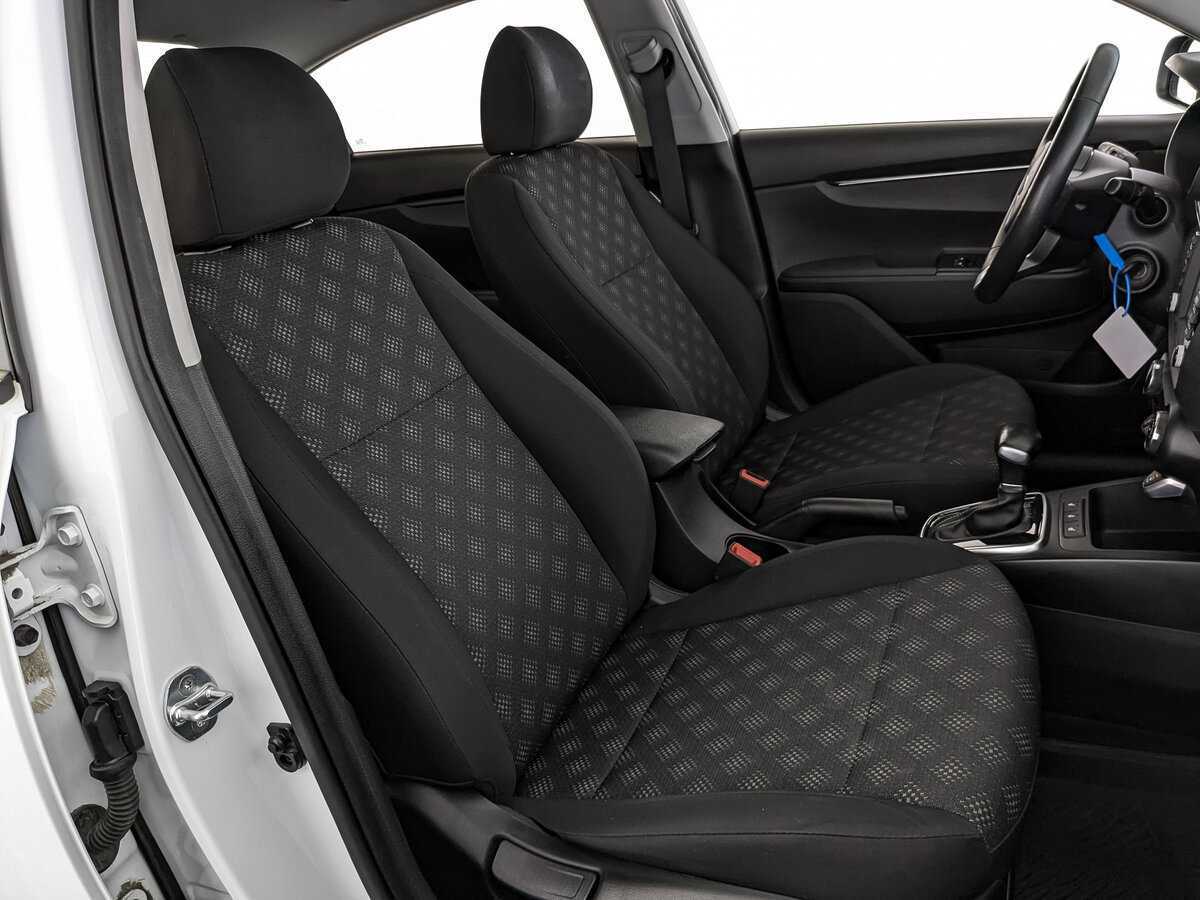 Kia Rio с пробегом — 2018 год. Фото: #21