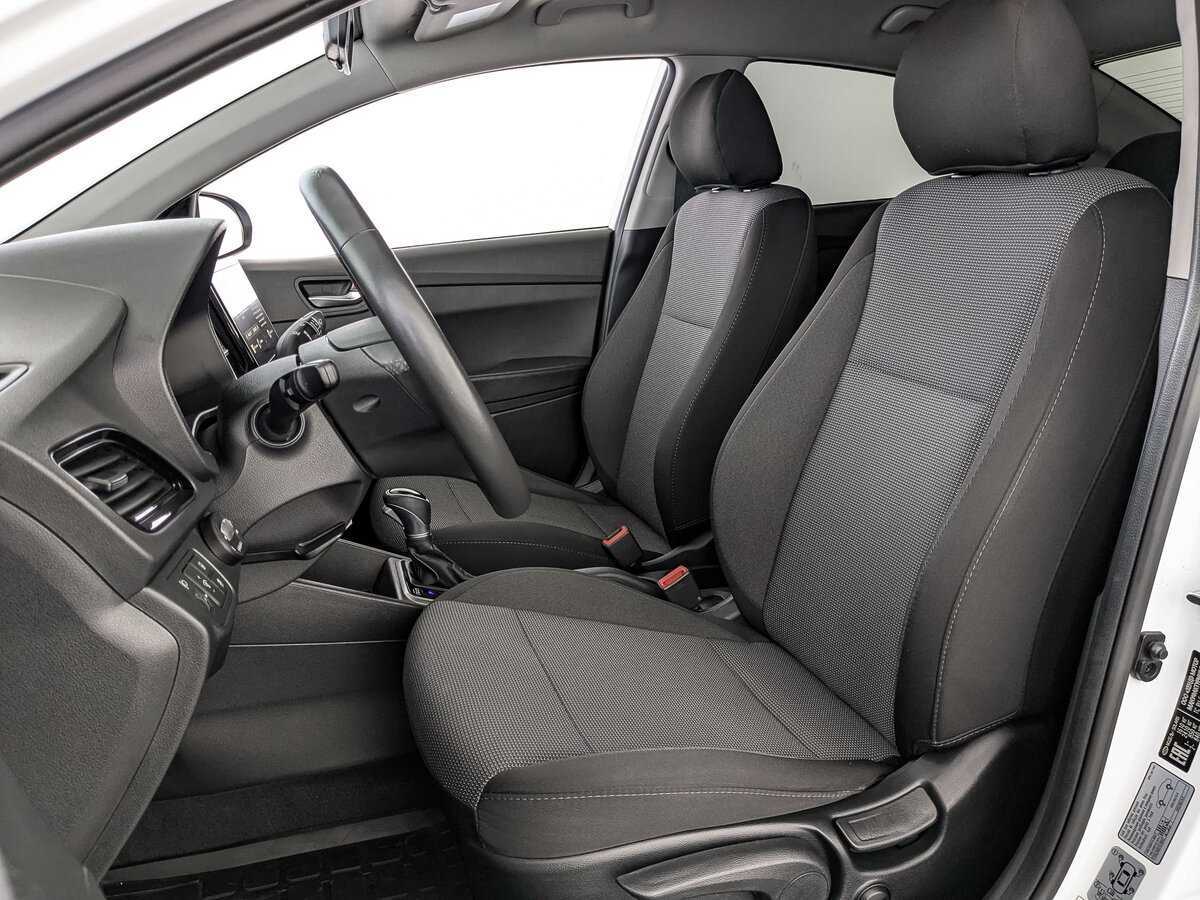 Hyundai Solaris с пробегом — 2020 год. Фото: #18