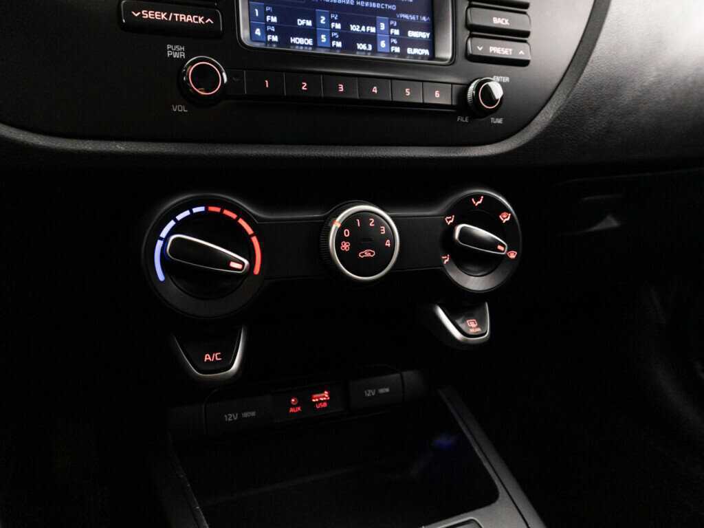 Kia Rio с пробегом — 2020 год. Фото: #18