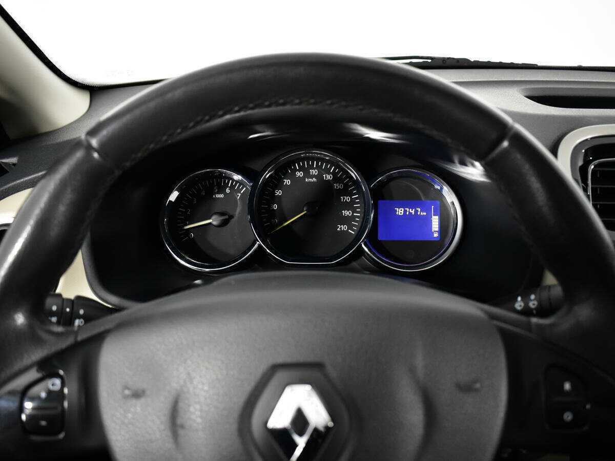 Renault Logan с пробегом — 2014 год. Фото: #10