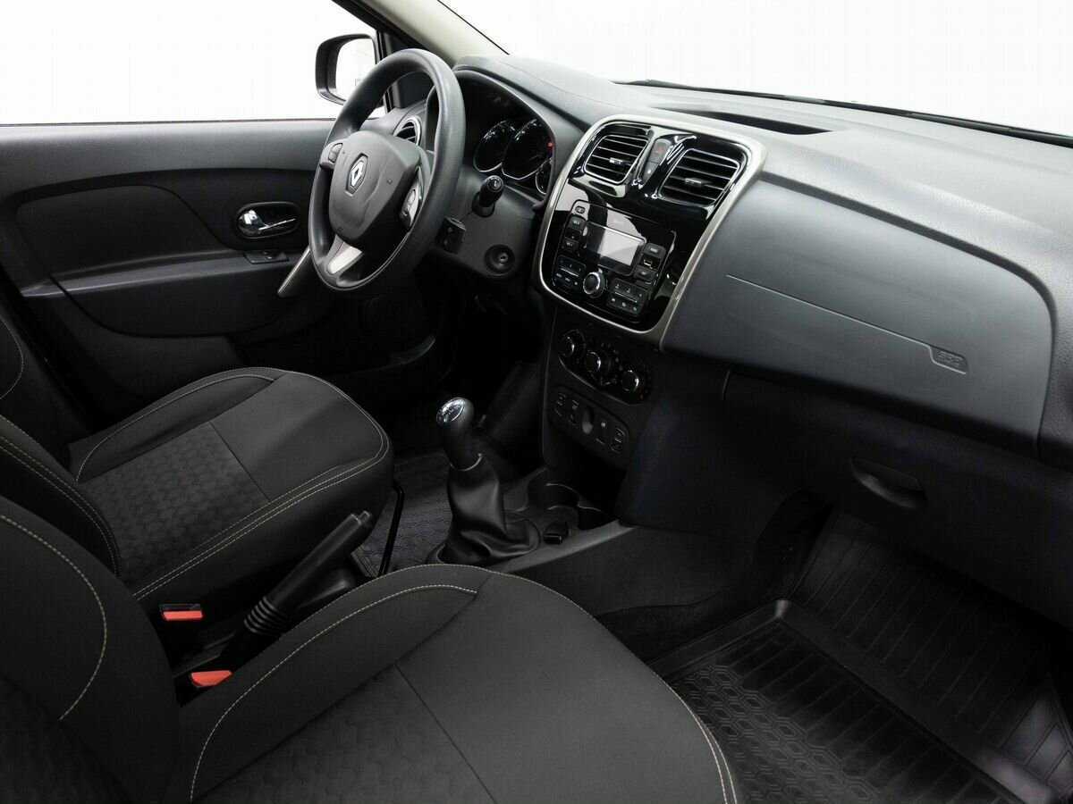 Renault Logan с пробегом — 2018 год. Фото: #11