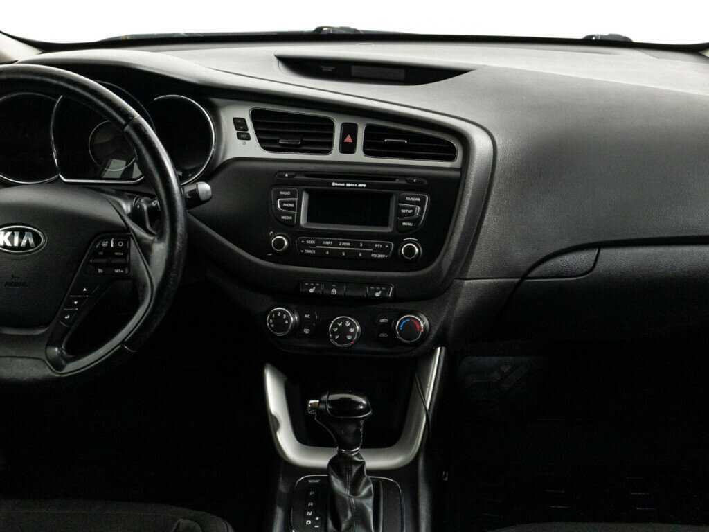 Kia Ceed с пробегом — 2013 год. Фото: #13