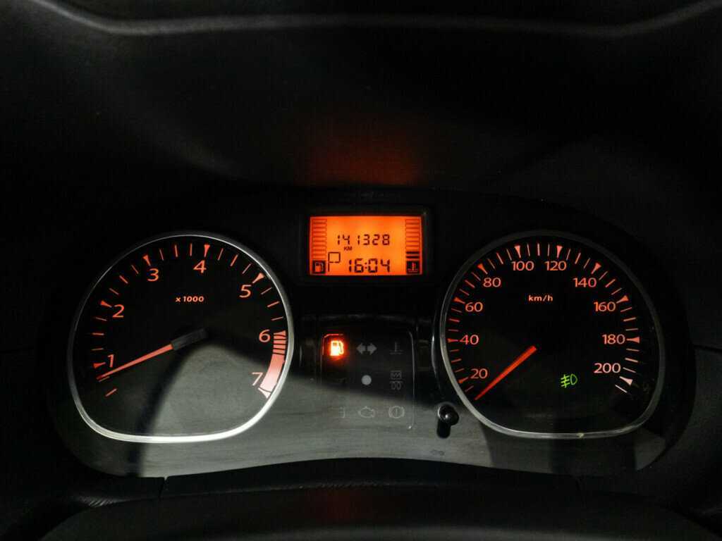 Renault Duster с пробегом — 2015 год. Фото: #11