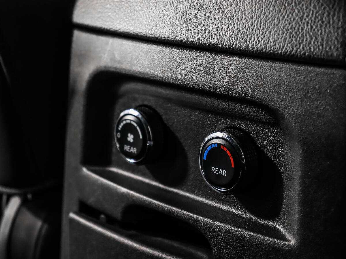 Nissan Pathfinder с пробегом — 2012 год. Фото: #12