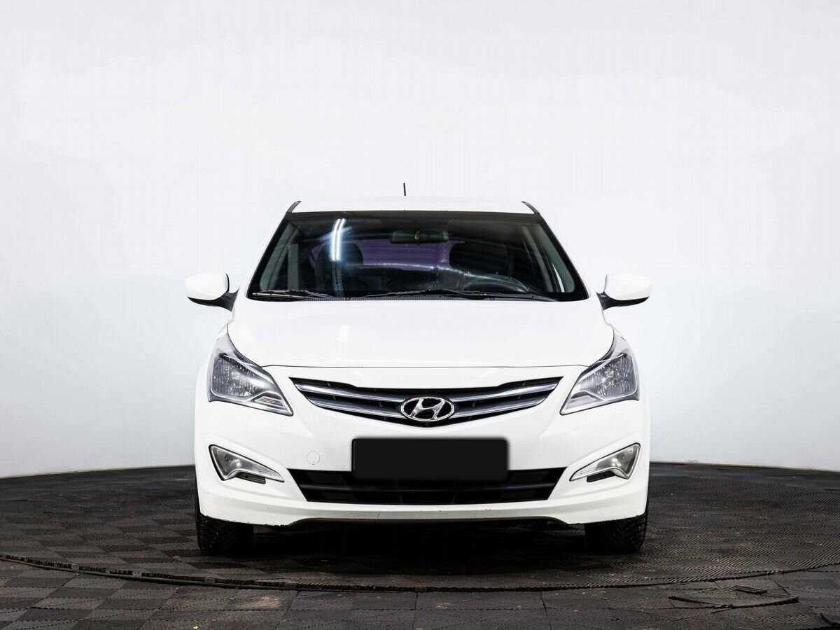 Hyundai Solaris с пробегом — 2015 год. Фото: #1