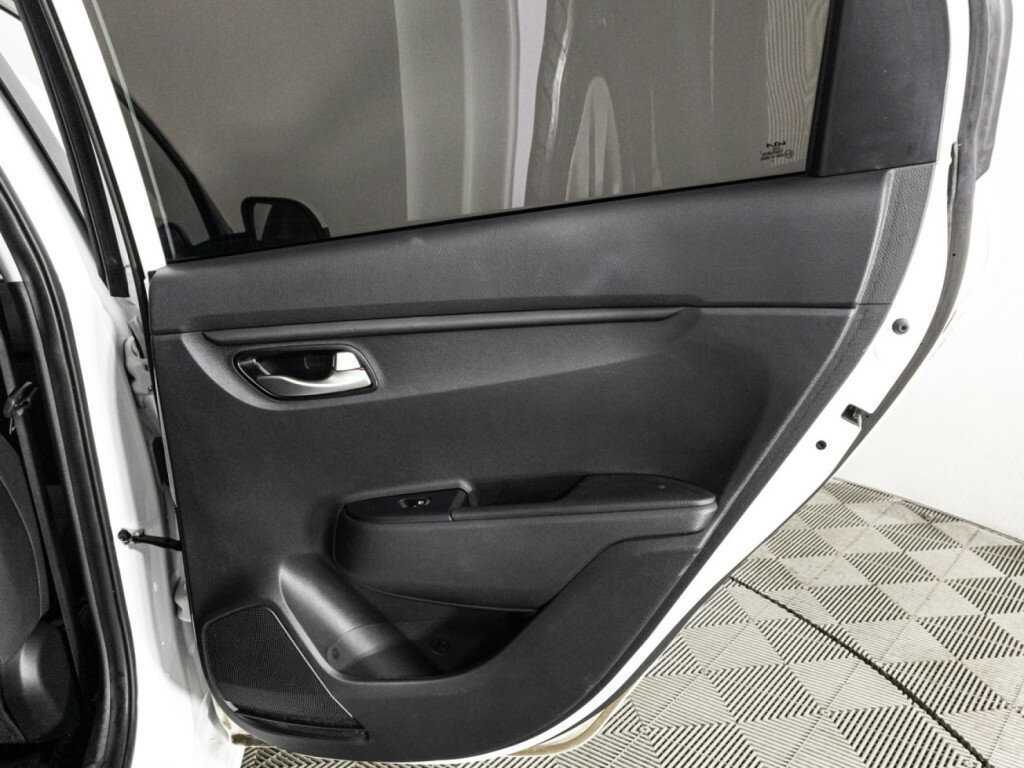 Kia Rio с пробегом — 2022 год. Фото: #26