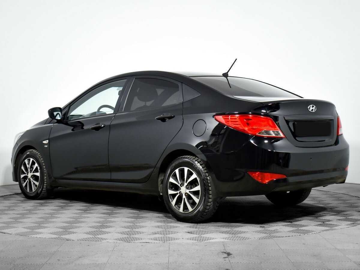 Hyundai Solaris с пробегом — 2015 год. Фото: #6