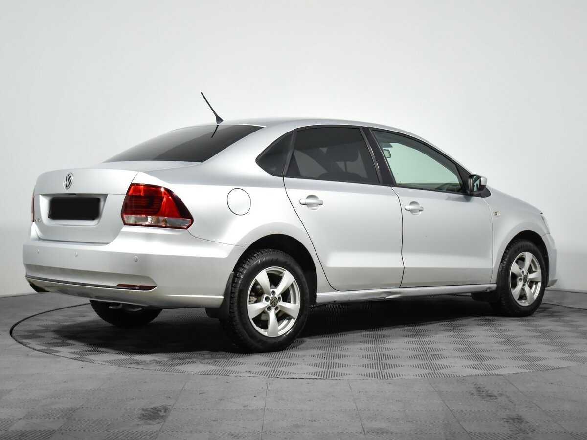 Volkswagen Polo с пробегом — 2016 год. Фото: #4