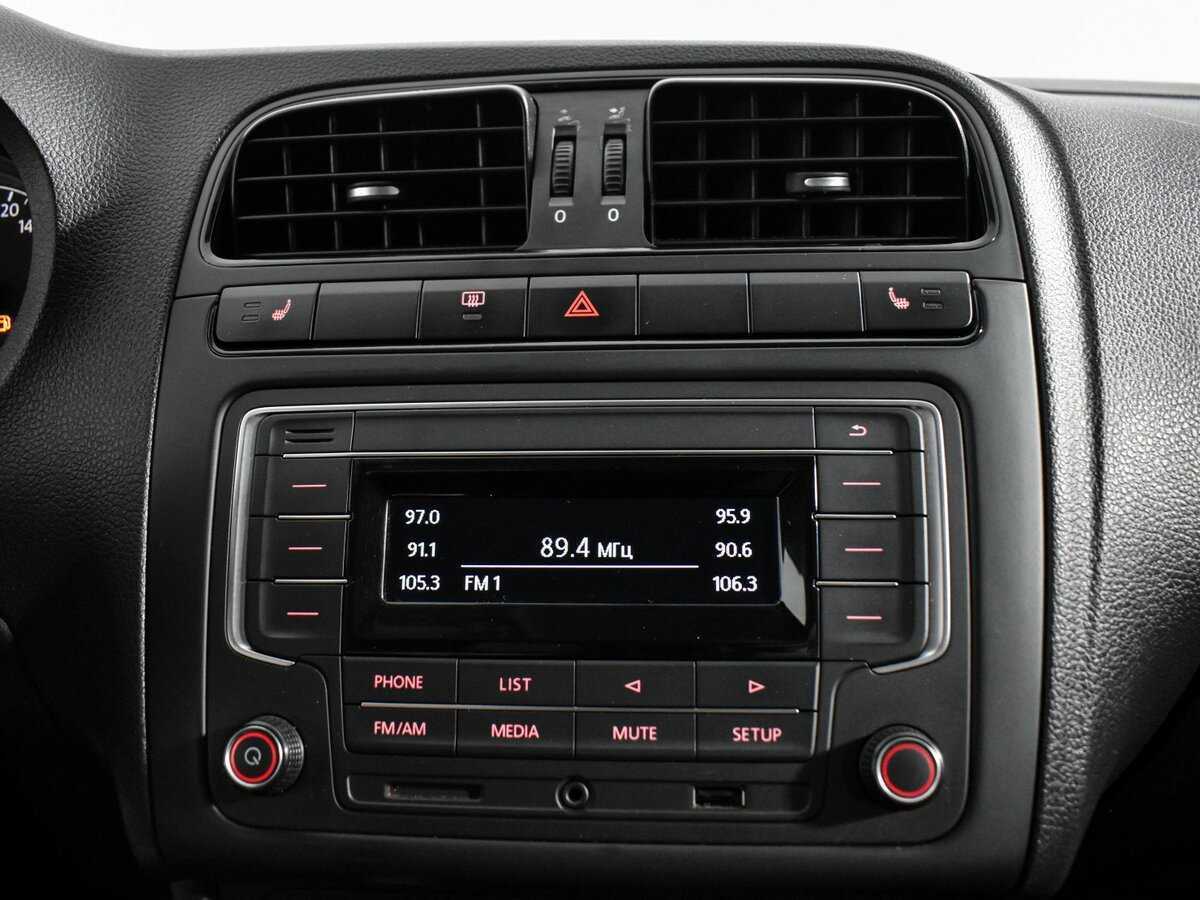 Volkswagen Polo с пробегом — 2016 год. Фото: #14