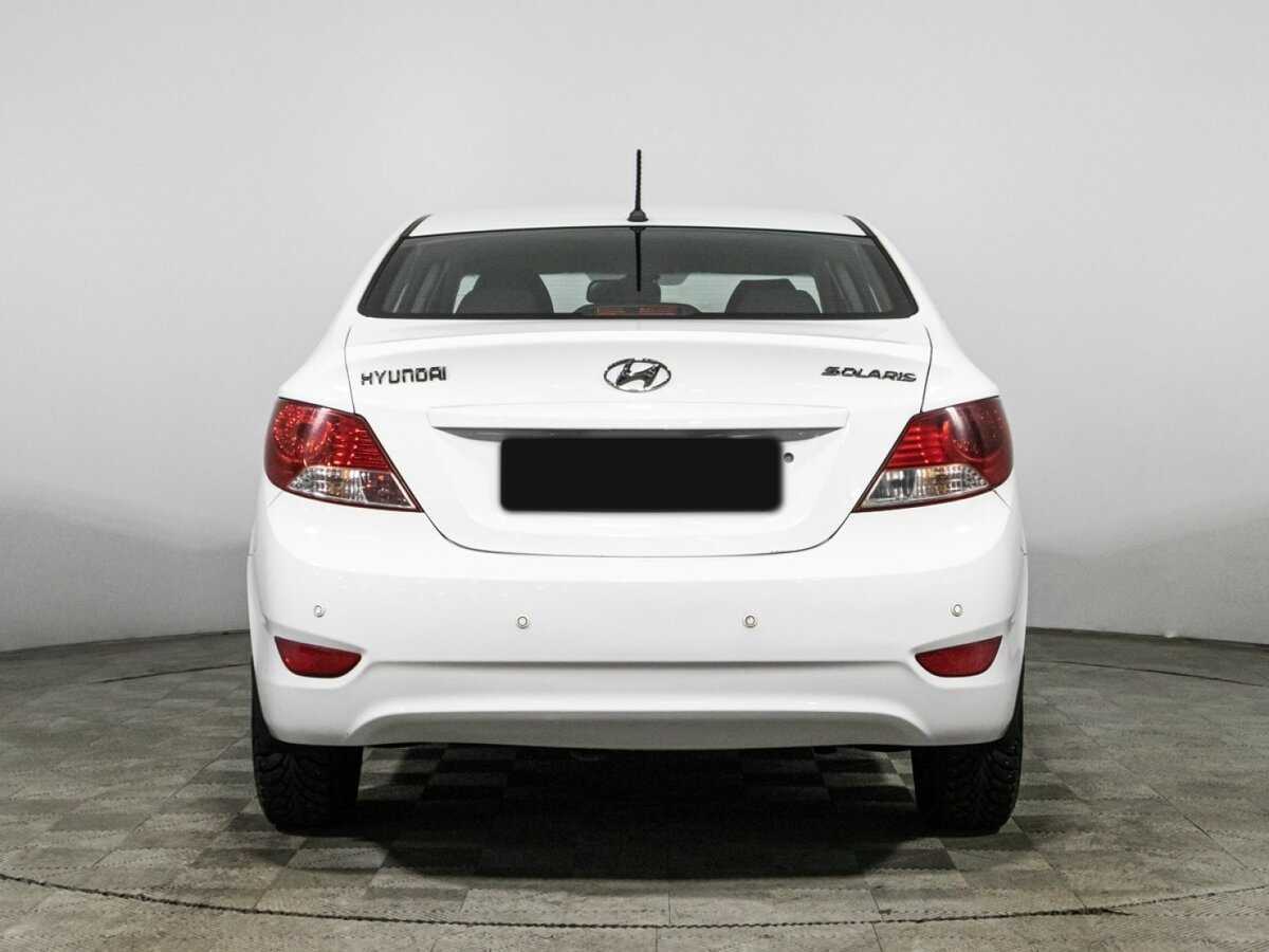 Hyundai Solaris с пробегом — 2014 год. Фото: #5